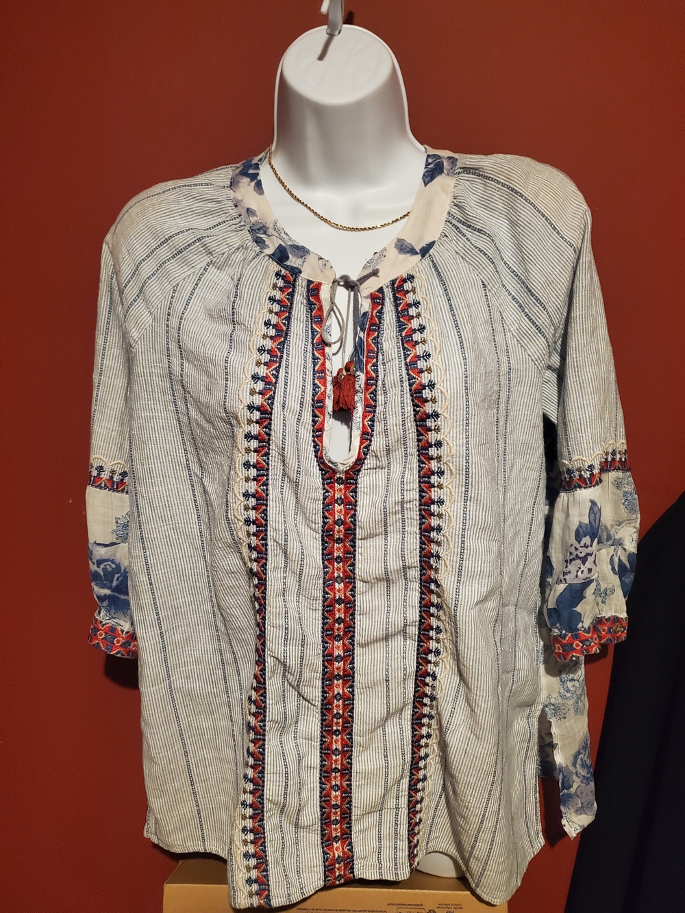 Johnny Was Boho Embroidered Peasant Top in Cream and Blue